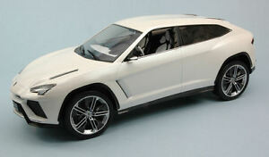 【送料無料】ホビー　模型車　車　レーシングカー ランボルギーニメタリックホワイトモデルlamborghini urus 2012 metallic white 118 model modelcargroup