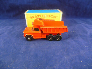 【送料無料】ホビー　模型車　車　レーシングカー マッチレギュラーホイールダッジキュートラックmatchbox regular wheels 48 c dodge kew fargo dumper camion en rouge 16,786円