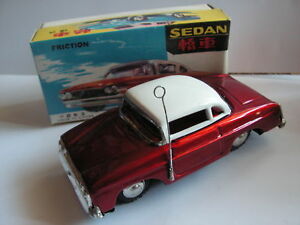 【送料無料】ホビー　模型車　車　レーシングカー ブリキセダンビンテージパネルmf998 tin toy sedan jouet tole vintage 6070 ancien