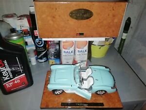 【送料無料】ホビー　模型車　車　レーシングカー オートコルベットmodellini auto 1 18 burago corvette