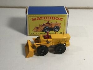 【送料無料】ホビー　模型車　車　レーシングカー マッチボックスミントシャベルmatchbox no 43 tractor shovel very near mint within its original box