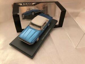 【送料無料】ホビー　模型車　車　レーシングカー フォードサンダーバードネオスケールモデルford thunderbird landau neo scale models 143