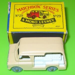 【送料無料】ホビー　模型車　車　レーシングカー マッチモコベッドフォードミルクフロートmatchboxmoko29 bedford milk floatboxed 16,786円