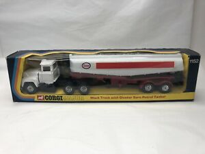 【送料無料】ホビー　模型車　車　レーシングカー コーギーマックトラックガソリンタンカー