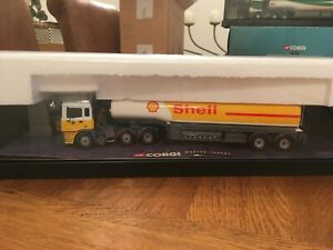 【送料無料】ホビー　模型車　車　レーシングカー コーギーシリーズタンカートラックcorgi 75103 erf ec series tanker bp moderne camions