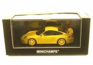 【送料無料】ホビー　模型車　車　レーシングカー ポルシェグアテマライエローporsche 911 gt3 997 ii jaune avec yellow jantes 2009