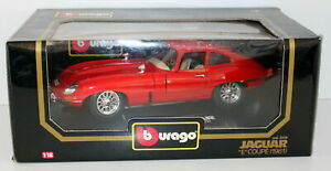 【送料無料】ホビー　模型車　車　レーシングカー ジャガーカットburago 118 3018 jaguar e coupe rouge 1961