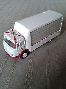 【送料無料】ホビー　模型車　車　レーシングカー メルセデスtekno 913 mercedes brasserie tuborg 1968