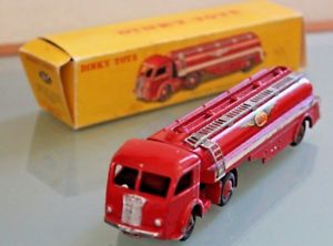 【送料無料】ホビー　模型車　車　レーシングカー フランストターセミトレーラタンクトランスミッションdinky toys france panhard tracteur semi remorque citerne esso boite ref 32 c