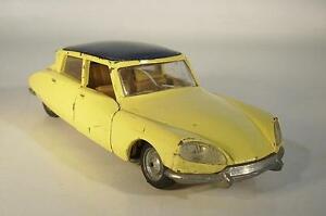 【送料無料】ホビー　模型車　車　レーシングカー シトロエンpolitoys 143 545 citroen ds 21 jaune pale 2669