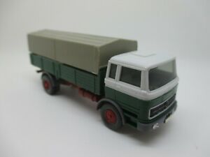 【送料無料】ホビー　模型車　車　レーシングカー トラックwiking mb 1620 camion de bataille avec 2farbiger cabine schub114