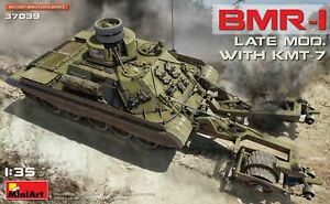 【送料無料】ホビー　模型車　車　レーシングカー モディファイタンクプラスチックモデルキットbmr1 late mod with kmt7 tank 135 plastic model kit miniart