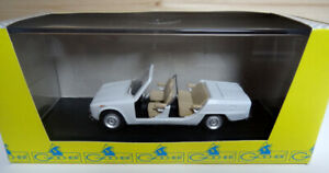 【送料無料】ホビー　模型車　車　レーシングカー アルファロメオジュリアスパイダージョリーカースケールgiocher alfa romeo giulia spyder jolly voiture echelle 143 boxed
