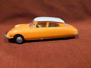 【送料無料】ホビー　模型車　車　レーシングカー シトロエンスカラpolitoys 31 citroen ds 19 plastica aps scala 141