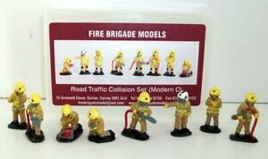 【送料無料】ホビー　模型車　車　レーシングカー スケールモデルfire brigade models echelle 172 fbm15 road traffic collision modernes c figures