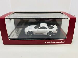 【送料無料】ホビー　模型車　車　レーシングカー イグニッションモデルマツダロケットバニーホワイト＃