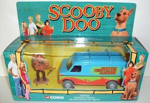 【送料無料】ホビー　模型車　車　レーシングカー コーギースクービードゥーマシンcorgi 136 cc87503 scooby doo mystery machine with hand painted resin figure