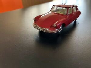 【送料無料】ホビー　模型車　車　レーシングカー シトロエンcorgi rouge citroen ds19 boxed