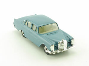 【送料無料】ホビー　模型車　車　レーシングカー メルセデスミントdinky 186 mb mercedes 220 se w 111 original nearest menthe 16010380