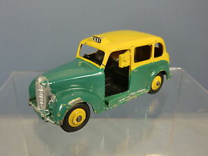 【送料無料】ホビー　模型車　車　レーシングカー モデルオースティンタクシーdinky toys modele 254 austin fx3 taxi