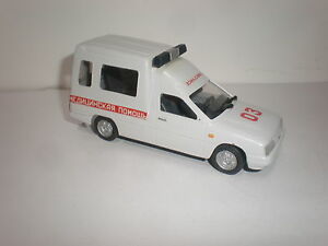 【送料無料】ホビー　模型車　車　レーシングカー ロシア143 russe moskvich izh 271790 ambulance fait main