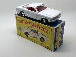 【送料無料】ホビー　模型車　車　レーシングカー マッチフォードムスタングホワイトボックスボックスmatchbox lesney 8e ford mustang, blanc, e boite, comme neuf a near comme neuf box