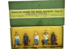 【送料無料】ホビー　模型車　車　レーシングカー ホテルスタッフdinky 5 train amp; hotel staff o gauge