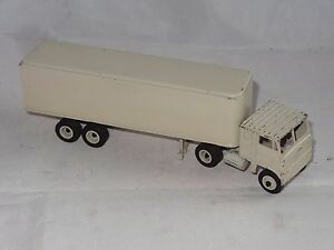 【送料無料】ホビー 模型車 車 レーシングカー アメリカビンテージトラックwinross usa vintage articulee camion|hokushin