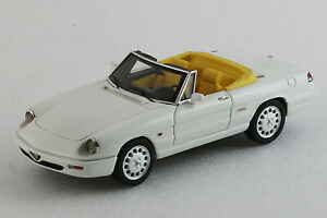 【送料無料】ホビー 模型車 車 レーシングカー アルファロメオスパイダーオープンセリエピンクalfa romeo spider 1990 4a serie open 143eme blanc milena rose|hokushin