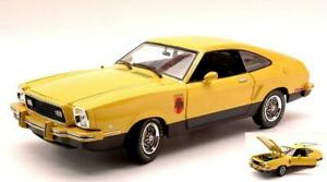 【送料無料】ホビー　模型車　車　レーシングカー フォードムスタングイエローford mustang ii stallion 1976 yellow 118 greenlight 12889｜hokushin