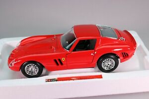 【送料無料】ホビー　模型車　車　レーシングカー カーフェラーリze074 burago 1816602 voiture 118 ferrari 250 gto rouge｜hokushin