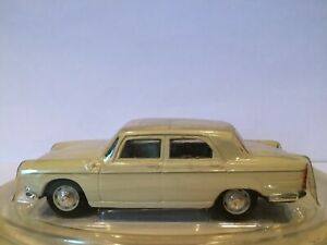 【送料無料】ホビー　模型車　車　レーシングカー プジョースケールpeugeot 404 scale 143 norev