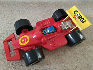 【送料無料】ホビー　模型車　車　レーシングカー カーキャリアルノーターボ1986 corgi carry voiture grand prix carriercomplet avec renault 5 turbo
