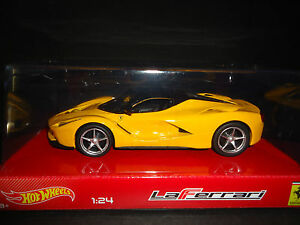 【送料無料】ホビー　模型車　車　レーシングカー ホットホイールフェラーリイエローhot wheels ferrari laferrari 2013 jaune 124
