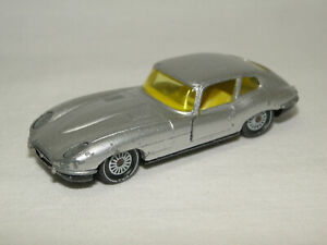 【送料無料】ホビー　模型車　車　レーシングカー ジャガーシルバーsiku v294 jaguar e argent 22