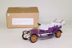 【送料無料】ホビー　模型車　車　レーシングカー リィアットオープンツアラーrio 24; 1905 fiat 60cv open tourer, violet, blanc sieges; excellent boxed