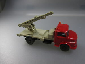【送料無料】ホビー　模型車　車　レーシングカー メルセデスベンツトラッククレーンwiking mercedes benz 1413 camion grue schub98