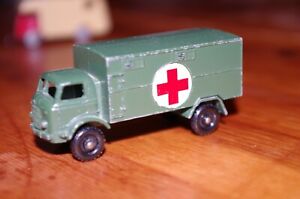 【送料無料】ホビー　模型車　車　レーシングカー マッチフォードトンボックスmatchbox lesney 63 ford 3 ton 4x4 ambulance tres bon etat dorigine, sans boite