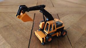 【送料無料】ホビー　模型車　車　レーシングカー ミニチュアギアタイヤチアリーダーショベルengin miniature majorette ≪ pelle sur pneus ≫ 156 en bon etat