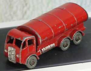 【送料無料】ホビー　模型車　車　レーシングカー マッチガソリンタンカーデカールmatchbox lesney no 11b erf petrol tanker red decal, bonne sans boite
