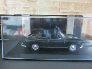 【送料無料】ホビー　模型車　車　レーシングカー プジョーカブリオレグリーンボックスvoiture peugeot 404 cabriolet vert eligor 143 etat neuf en boite