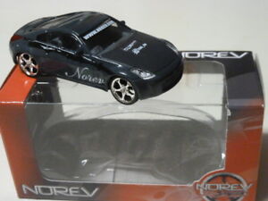 【送料無料】ホビー　模型車　車　レーシングカー インチnorev 3 inches nissan 350z