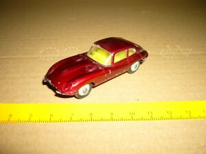 【送料無料】ホビー　模型車　車　レーシングカー ハスキージャガータイプhusky jaguar e type