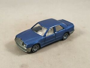 【送料無料】ホビー　模型車　車　レーシングカー メルセデスsiku mercedes 300 e w124 1063