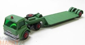 【送料無料】ホビー　模型車　車　レーシングカー マッチフォードトターキャリアmatchbox ford tracteur transporteur remorqueur peint en vert 12,226円