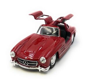 【送料無料】ホビー　模型車　車　レーシングカー メルセデスベンツオートレッドモデルemaquette de voiture mercedes benz 300 sl ancienne rouge auto 13 439 licence