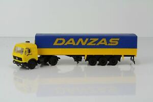 【送料無料】ホビー　模型車　車　レーシングカー メルセデスプランセミトレーラダンザスherpa mercedes ng planifier semiremorque danzash8863
