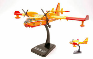 【送料無料】ホビー　模型車　車　レーシングカー ミニチュアボンバルディアeminiature avion bombardier cl415 protection civile 1110 modelisme static