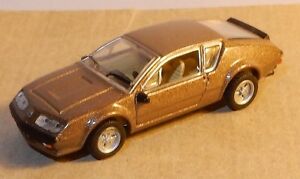 【送料無料】ホビー　模型車　車　レーシングカー ユニバーサルフーホアルパインルノーブロンズuniversal hobbies uh norev metal ho 187 alpine renault a310 bronze 1977