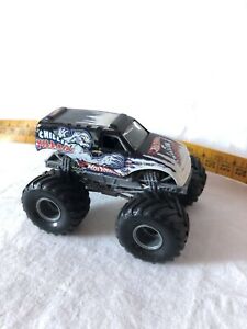 【送料無料】ホビー　模型車　車　レーシングカー ホットホイールhot wheels chillin villain perfect